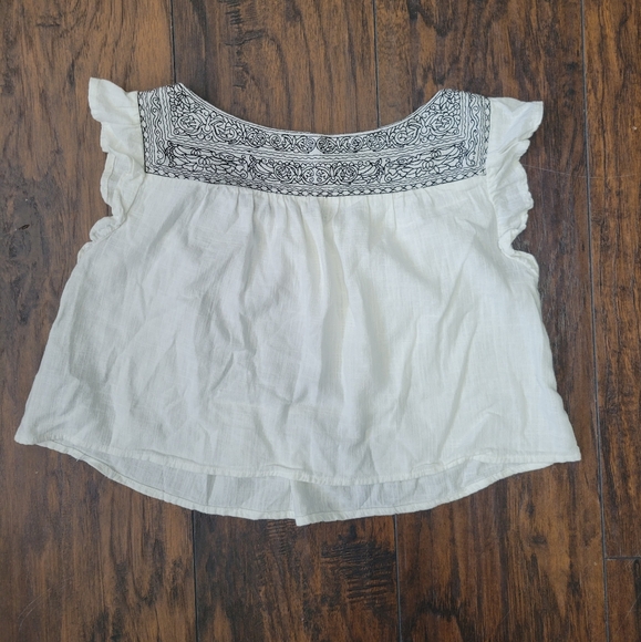 Shein cropped top - Picture 2 of 3